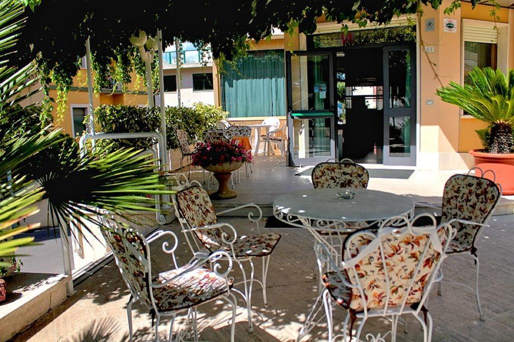Hotel Saturno