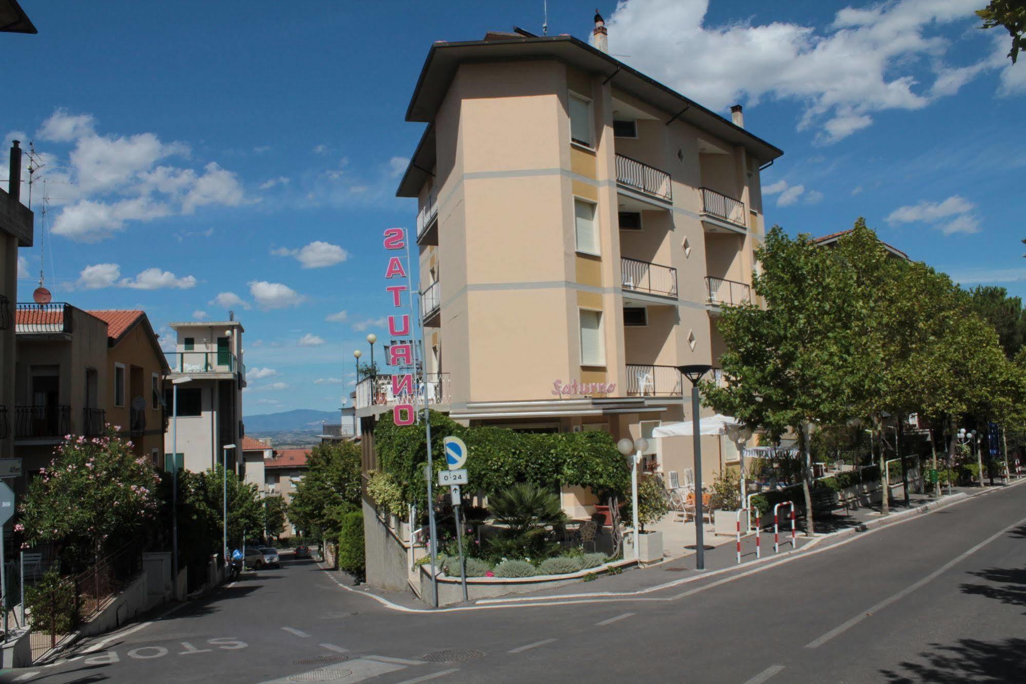 Hotel Saturno