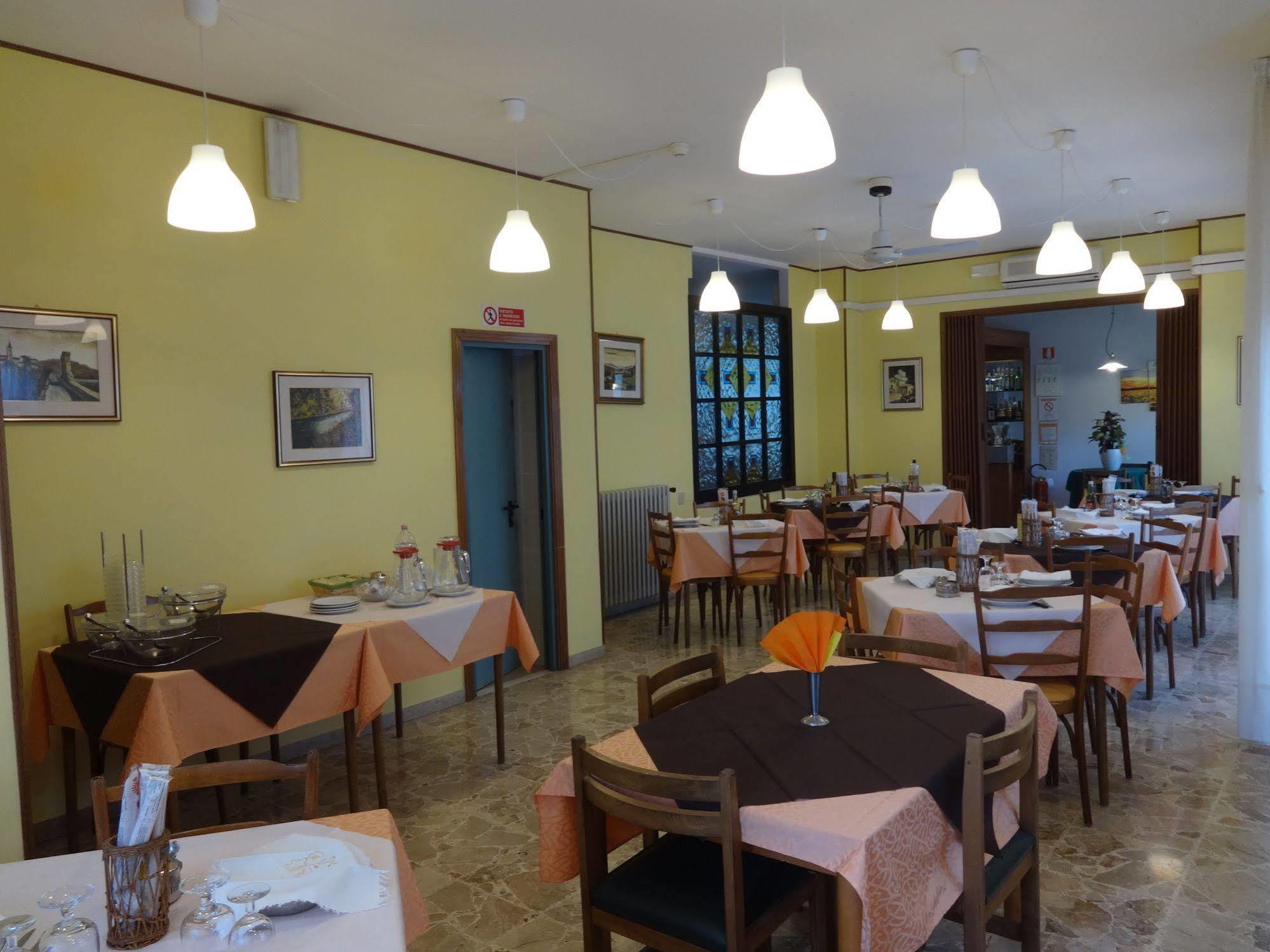 Saturno Hotel 3*