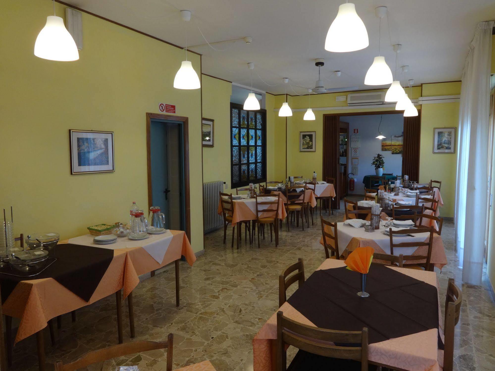 Hotel Saturno 3*