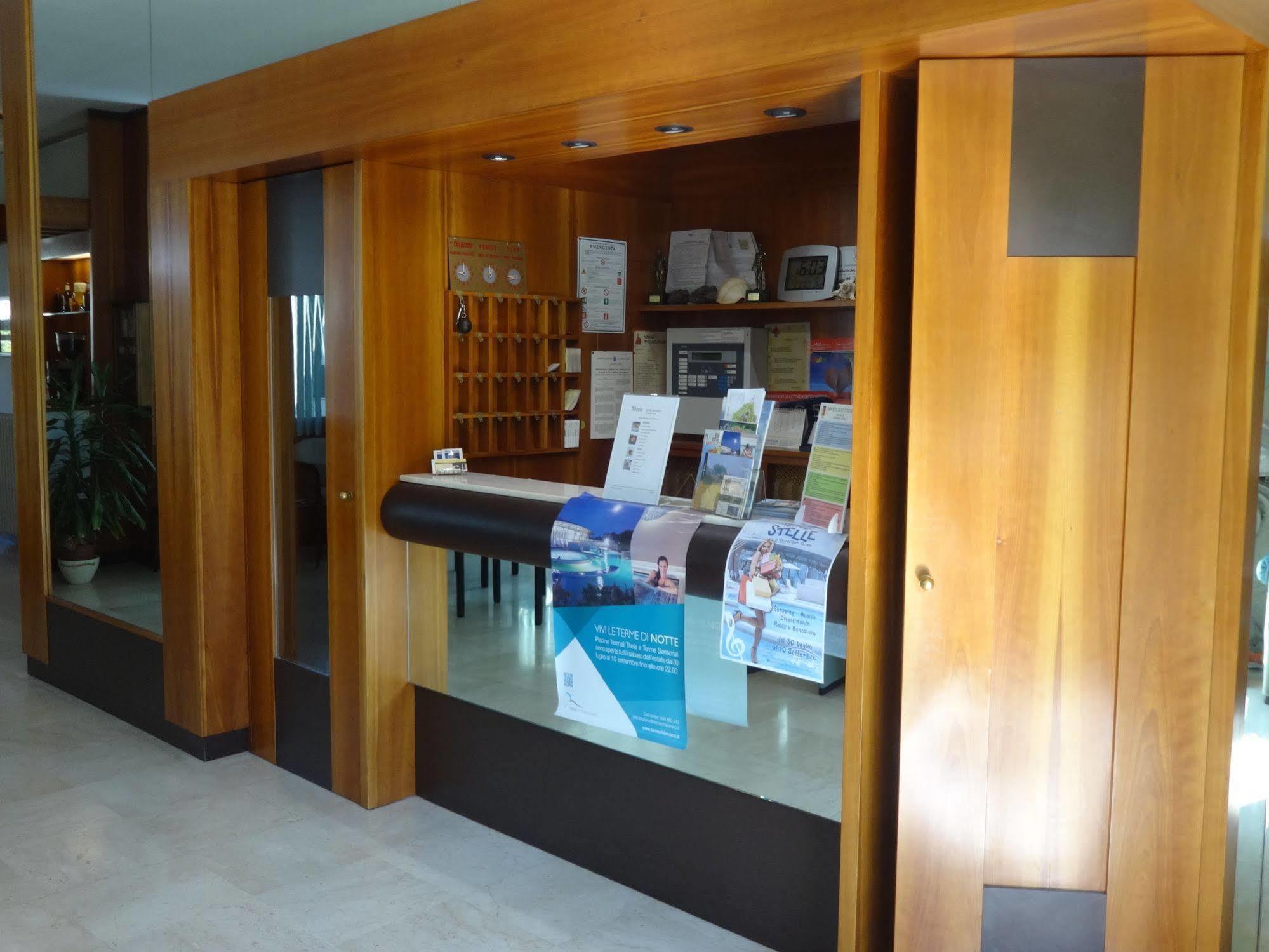 Saturno Hotel 3*