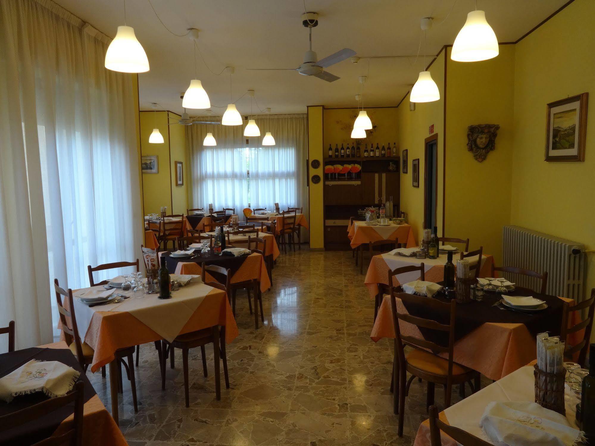 Hotel Saturno 3*