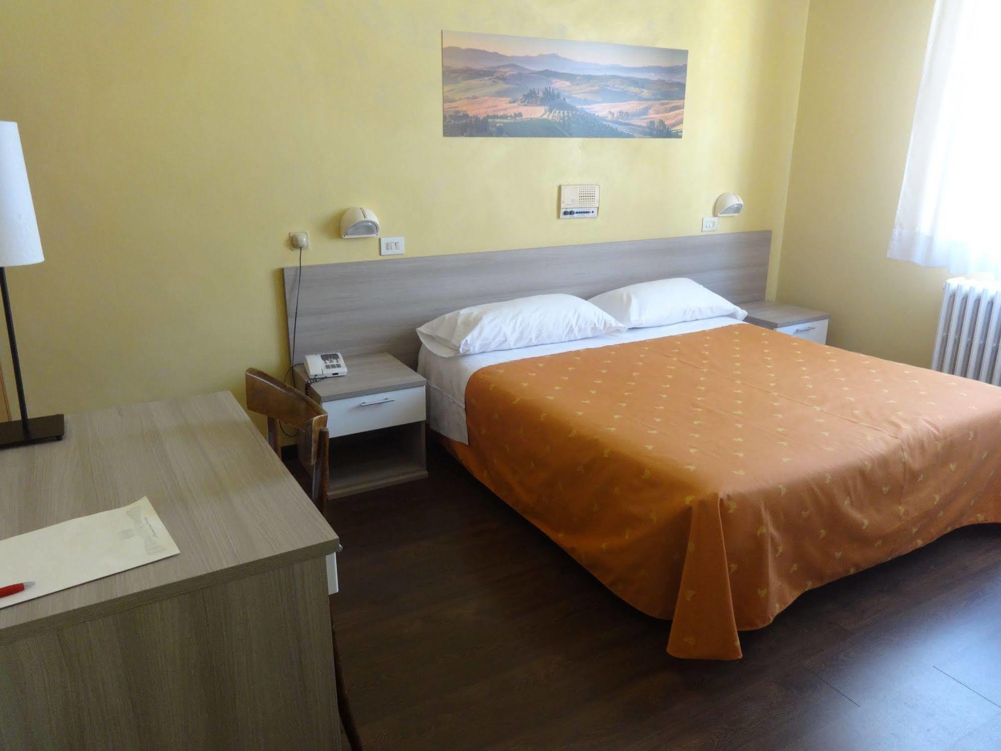 Saturno Hotel 3*